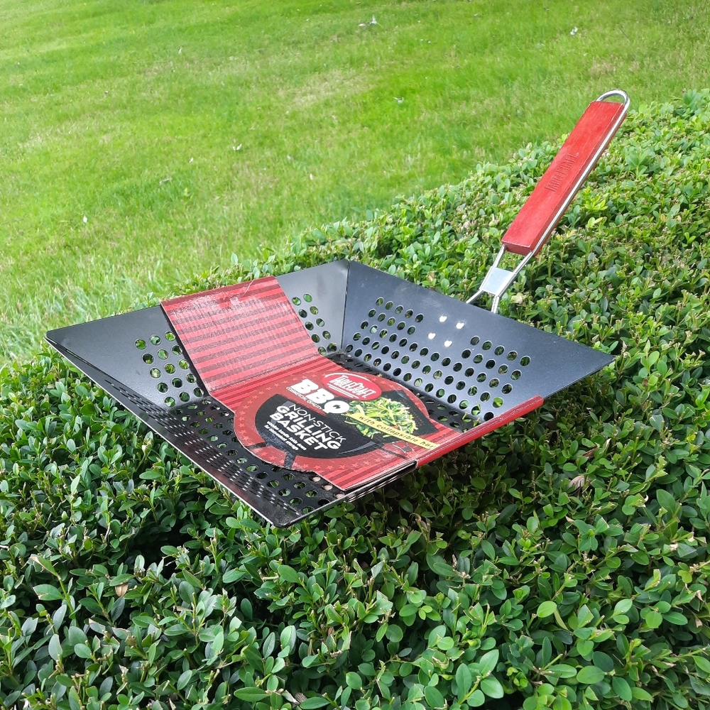 TableCraft Non-Stick Grilling Basket ~ BBQ Accessory ~ 12"x12"x2-1/2"